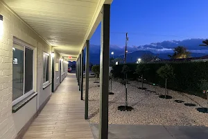 Mauna Loa Motel image