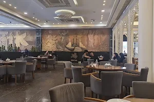 Ishtar restaurant image