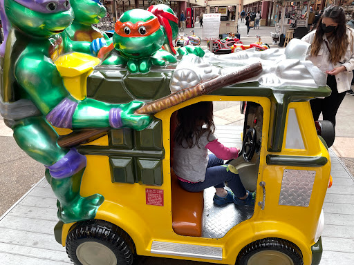 Shopping Mall «Woodburn Premium Outlets», reviews and photos, 1001 N Arney Rd, Woodburn, OR 97071, USA