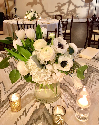 Florist «Freesia Dallas Florist», reviews and photos, 3160 Commonwealth Dr #130, Dallas, TX 75247, USA