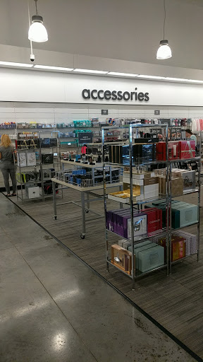 Department Store «Nordstrom Rack The Shoppes at University Town Center», reviews and photos, 8551 Cooper Creek Blvd, Bradenton, FL 34201, USA