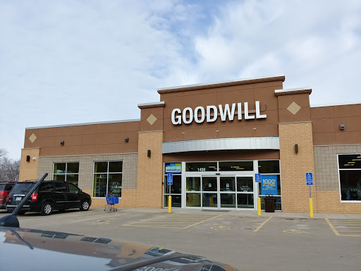 Goodwill - Winona, 1450 Gilmore Ave, Winona, MN 55987, Thrift Store
