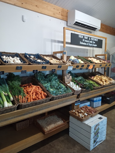 Comments and reviews of Oakes Farm Shop