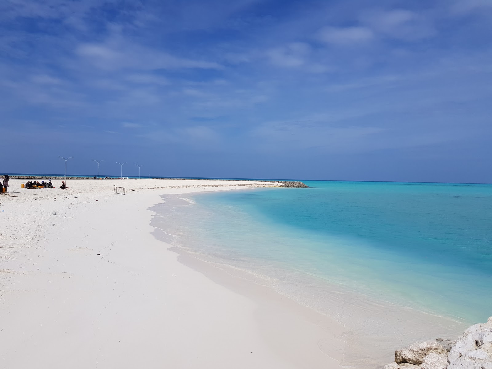 Fotografie cu Gaafaru Beach cu o suprafață de nisip alb