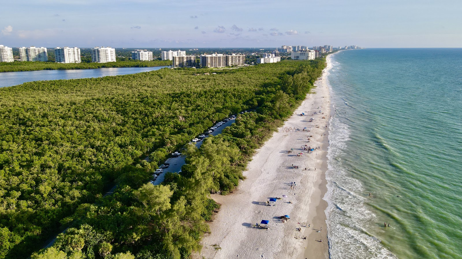 Foto af Delnor-Wiggins beach med lang lige kyst