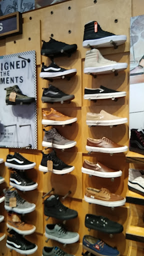 Shoe Store «Vans», reviews and photos, 9736 W Northern Ave, Peoria, AZ 85345, USA