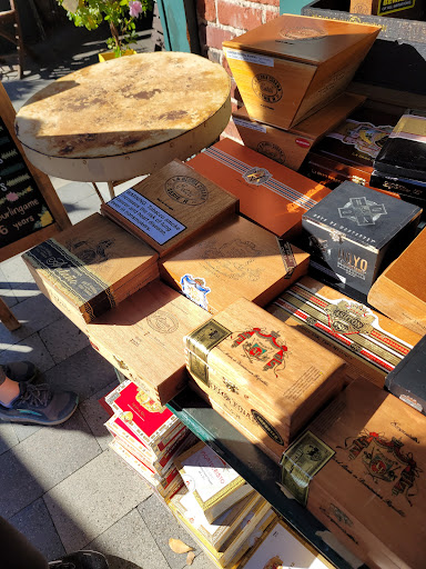 Cigar Shop «Burlingame Tobacconists», reviews and photos, 1404 Burlingame Ave, Burlingame, CA 94010, USA