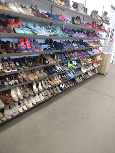 Thrift Store «Goodwill», reviews and photos
