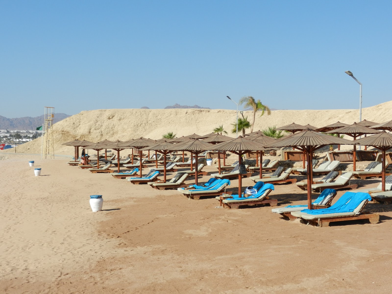 Fotografie cu Plaja Movenpick Resort - locul popular printre cunoscătorii de relaxare
