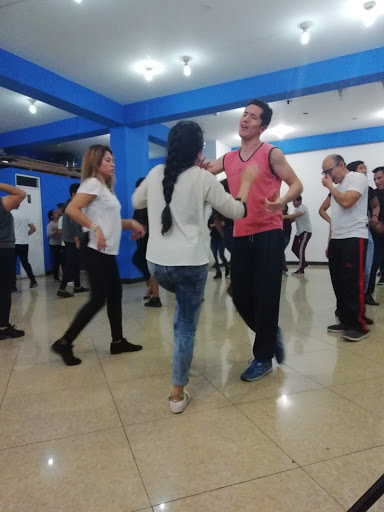 Fusión Latina Escuela de Baile