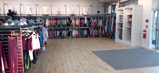 Clothing Store «Uptown Cheapskate», reviews and photos, 1830 York Rd, Timonium, MD 21093, USA