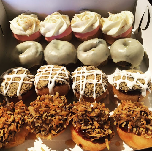 Donut Shop «Mini Doughnut Factory», reviews and photos, 2109 S Dale Mabry Hwy, Tampa, FL 33629, USA