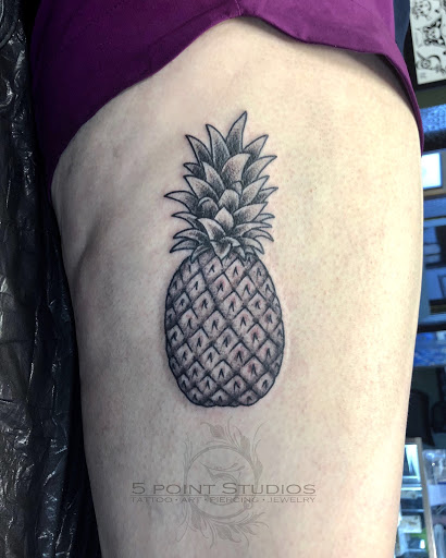 Tattoo Shop «5 Point Studios», reviews and photos, 1800 NW 86th St, Clive, IA 50325, USA