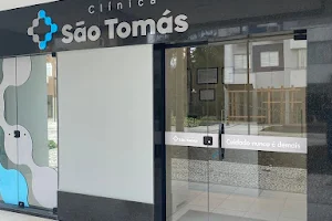 Clínica São Tomás - Clínica de Vacinação e Consultas Pediátricas. image