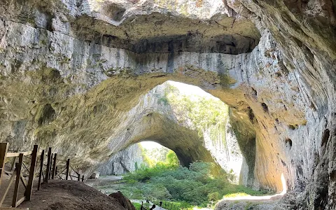 Devetashka Cave image