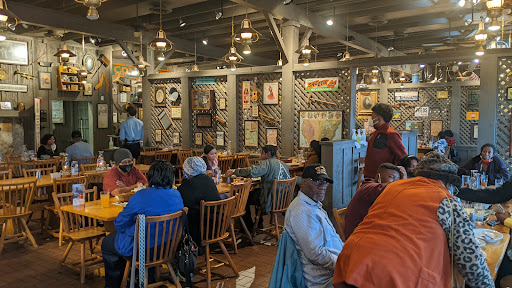 American Restaurant «Cracker Barrel Old Country Store», reviews and photos, 4435 S Laburnum Ave, Richmond, VA 23231, USA