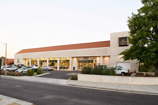 Lindsay Lexus Service Center