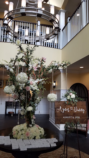 Wedding Planner «M & P Floral And Event Production», reviews and photos, 840 W Lake St, Roselle, IL 60172, USA