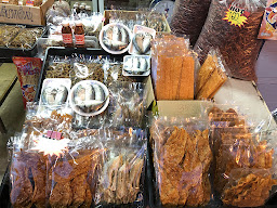 ร้านเจ๊กุ้ง&อาจารย์โด่ง