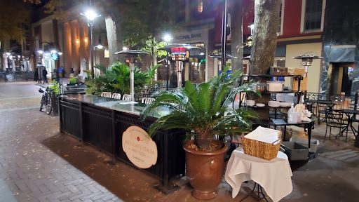 Shopping Mall «Downtown mall», reviews and photos, E Main St, Charlottesville, VA 22902, USA