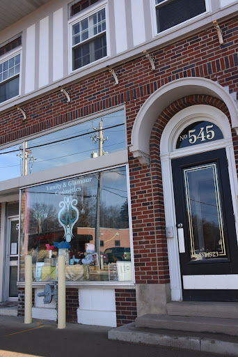 Make-up Artist «Vanity & Glamour Cosmetics / VGCosmetic Makeup Artists», reviews and photos, 547 28th St, Des Moines, IA 50312, USA