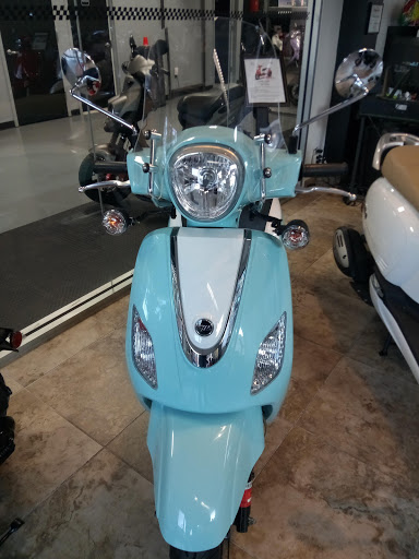 Motor Scooter Dealer «Vespa Queens», reviews and photos, 37-43 Crescent St, Long Island City, NY 11101, USA