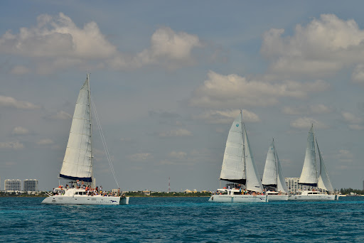 Catamaran Tour Isla Mujeres Cancun