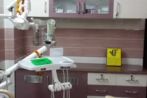 Best Dentist in Rohini Delhi | Happy Dental Clinic Rohini Delhi image