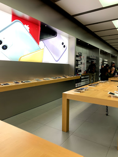 Computer Store «Apple Fashion Place», reviews and photos, 6191 State St, Murray, UT 84107, USA