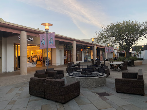 Shopping Mall «The Village at Corte Madera», reviews and photos, 1618 Redwood Hwy, Corte Madera, CA 94925, USA