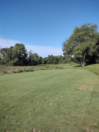 Golf Course «Moose Ridge Golf Course & Grille», reviews and photos, 11801 Doane Rd, South Lyon, MI 48178, USA