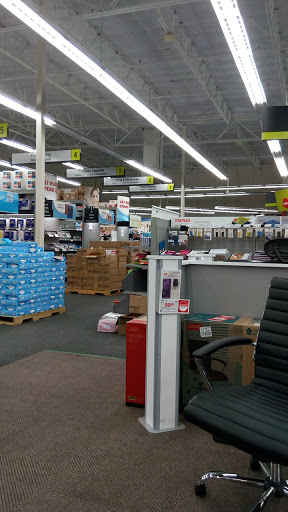 Office Supply Store «Staples», reviews and photos, 12495 Limonite Ave, Mira Loma, CA 91752, USA