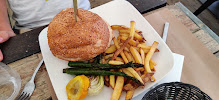 Hamburger du Restaurant Ô Pieds Nus - Club de Plage à Canet-en-Roussillon - n°4