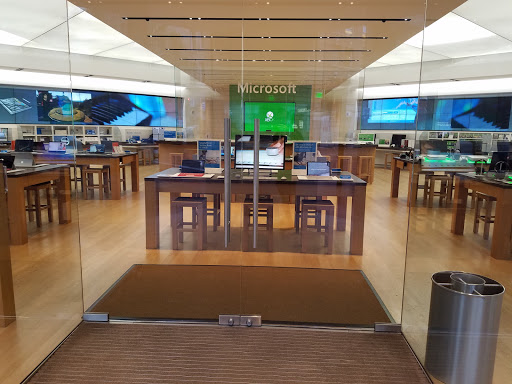 Computer Store «Microsoft Store - Mall at Millenia», reviews and photos, 4200 Conroy Rd #220, Orlando, FL 32839, USA