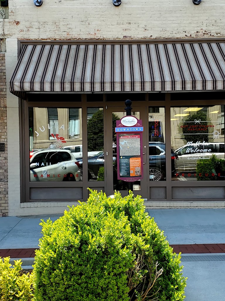 Julia's on the Square Nail Spa 37398
