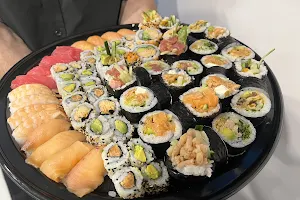 Yuzu Sushi image