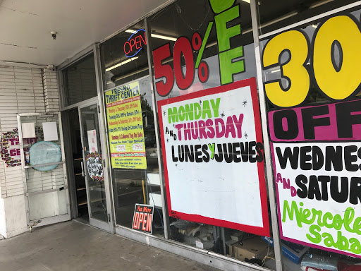 Thrift Store «Thrift Center», reviews and photos, 820 E Shields Ave, Fresno, CA 93704, USA