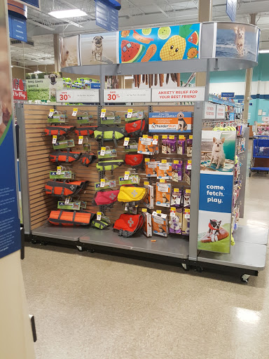 Pet Supply Store «PetSmart», reviews and photos, 2028 Miamisburg Centerville Rd, Dayton, OH 45459, USA