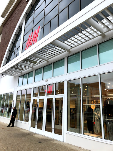 Shopping Mall «The Promenade Bolingbrook», reviews and photos, 631 E Boughton Rd, Bolingbrook, IL 60440, USA