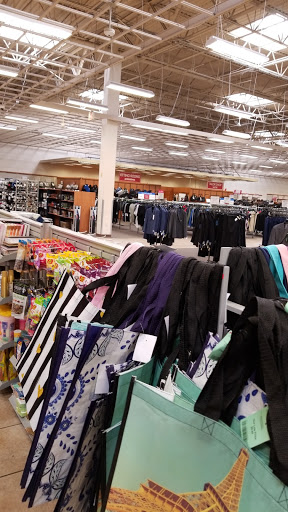 Clothing Store «Burlington Coat Factory», reviews and photos, 955 W Brandon Blvd, Brandon, FL 33511, USA