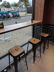 Photo n°13 de Domino's Pizza Bourges - Gare à Bourges ()