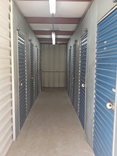 Truck Rental Agency «U-Haul Moving & Storage of Stone Mountain», reviews and photos, 4940 Memorial Dr, Stone Mountain, GA 30083, USA