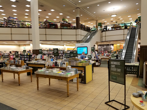 Book Store «Barnes & Noble», reviews and photos, 791 S Main St, Orange, CA 92868, USA