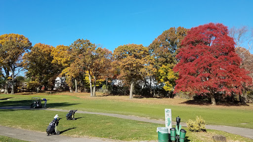 Golf Course «Silver Lake Golf Course», reviews and photos, 915 Victory Blvd, Staten Island, NY 10301, USA