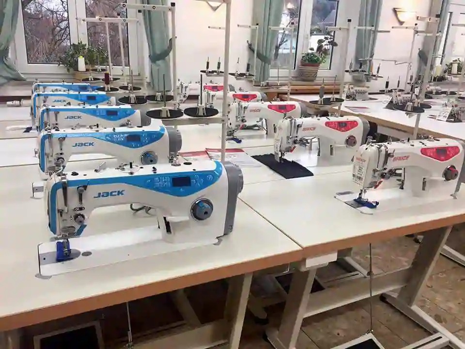 معرض سيمانكو لماكينات الخياطة الصناعي والمنزلي