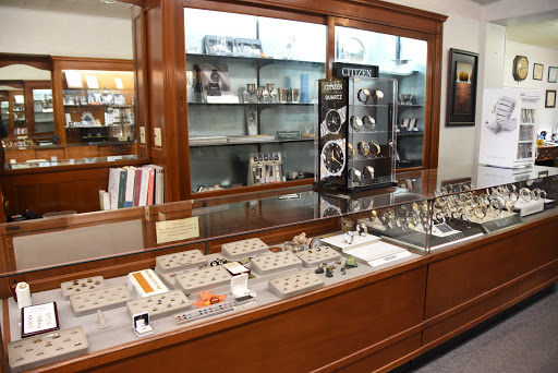 Jewelry Store «Krail Jewelry Store Inc», reviews and photos, 105 N Main St, Fond du Lac, WI 54935, USA