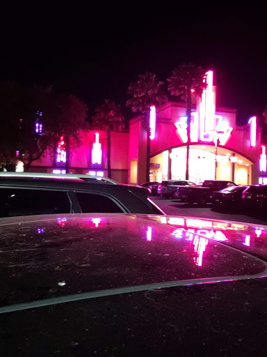 Movie Theater «Regal Cinemas Modesto 10», reviews and photos, 3969 McHenry Ave, Modesto, CA 95356, USA