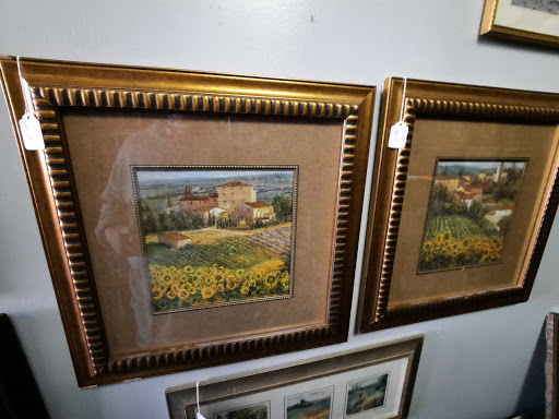 Thrift Store «Church Mouse Thrift Shoppe», reviews and photos, 26 1/2 W Broad St, Newton Falls, OH 44444, USA