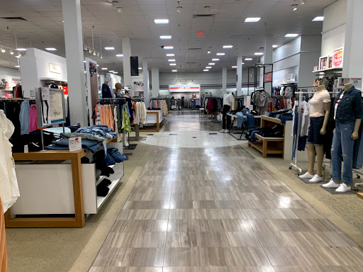 Shopping Mall «Woodbridge Center», reviews and photos, 250 Woodbridge Center Dr, Woodbridge, NJ 07095, USA