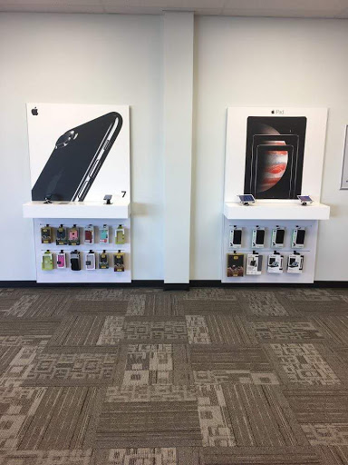 Cell Phone Store «Verizon Authorized Retailer - A Wireless», reviews and photos, 3532 U.S. 9, Freehold, NJ 07728, USA
